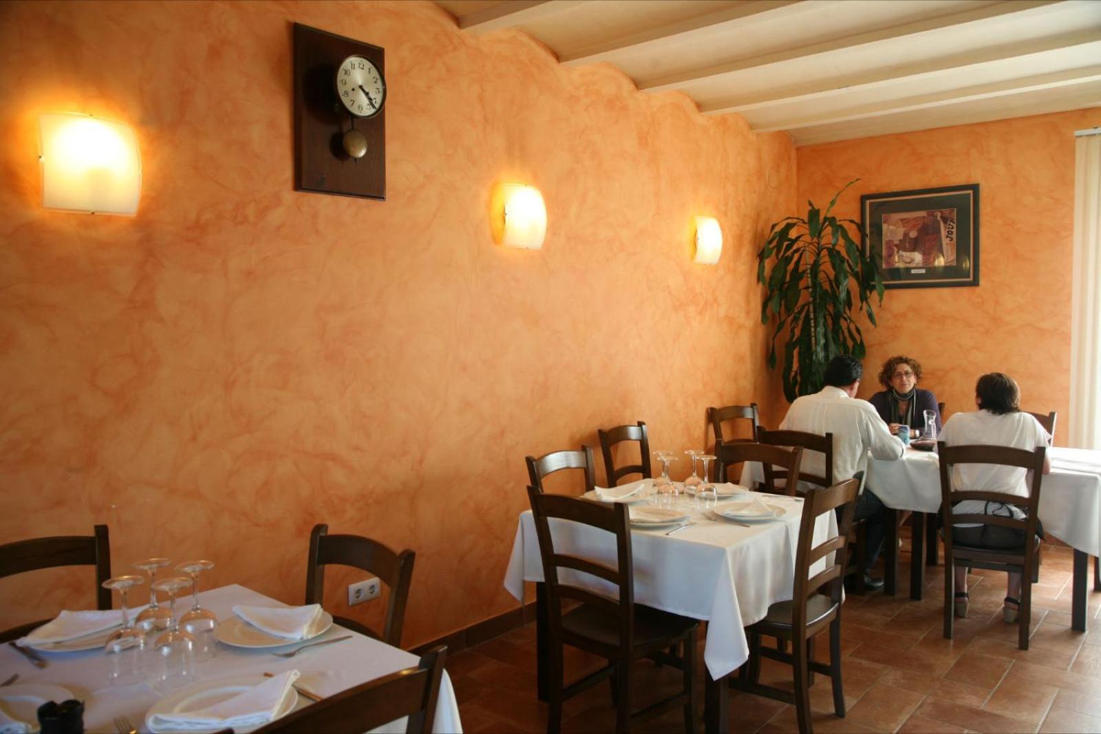 Hostal La Fuente Buera ภายนอก รูปภาพ
