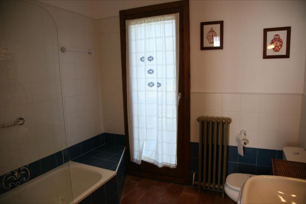 Hostal La Fuente Buera ภายนอก รูปภาพ